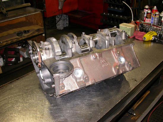 88_new_crankshaft_in_remanufactured_V8_engine